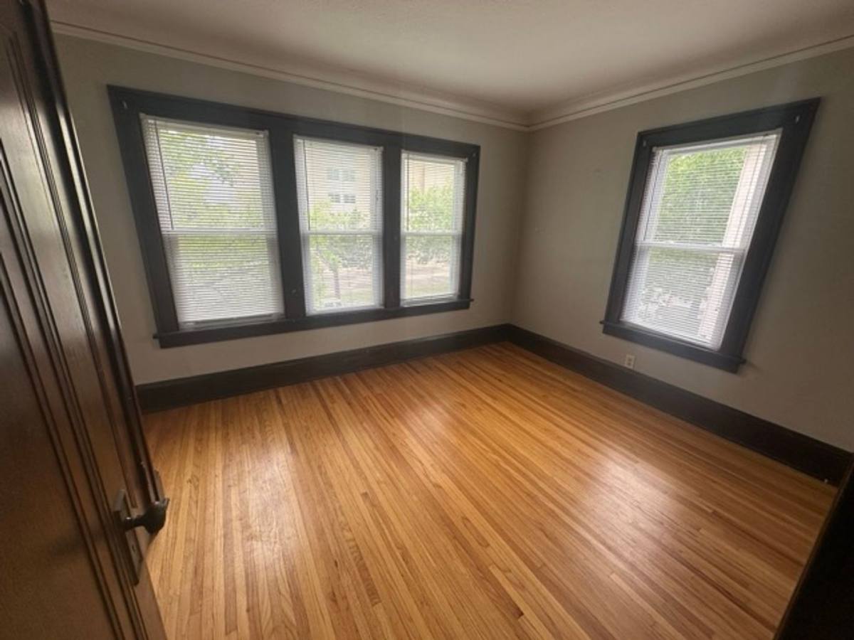 Apartment for rent at 412 Pierce St N, Saint Paul, MN 55104