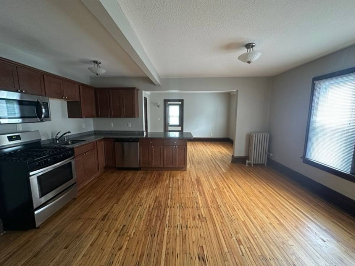 Apartment for rent at 412 Pierce St N, Saint Paul, MN 55104