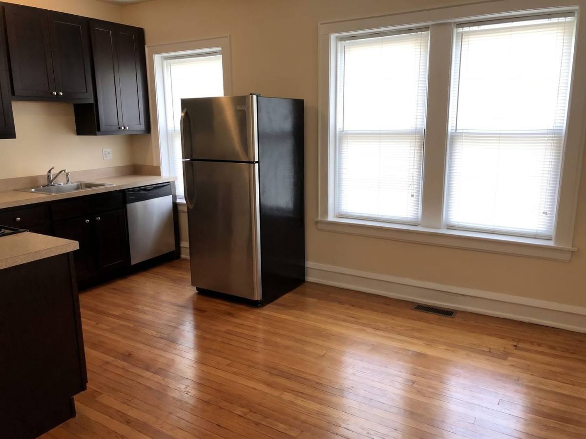 Apartment for rent at 4027-29 N Monticello, Chicago, IL 60618