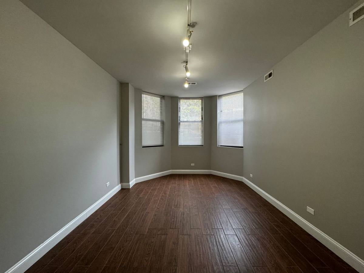 Apartment for rent at 5400 Winthrop, Chicago, IL 60640