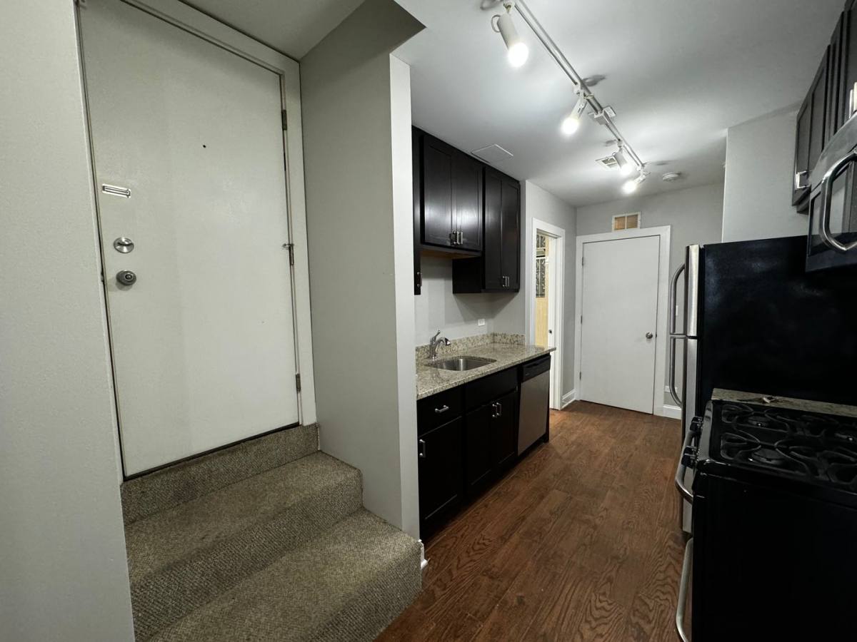 Apartment for rent at 5400 Winthrop, Chicago, IL 60640
