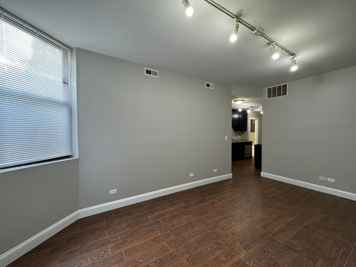 Apartment for rent at 5400 Winthrop, Chicago, IL 60640