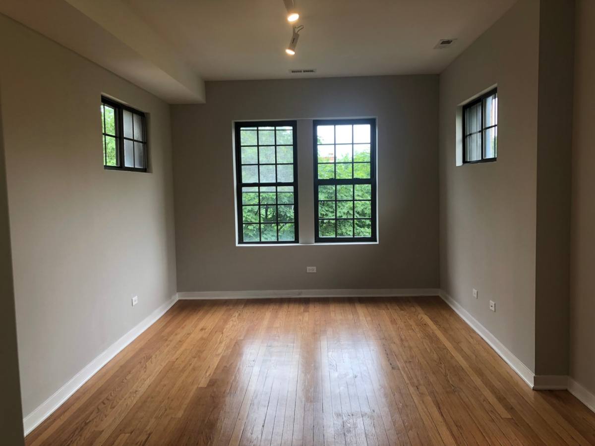 Apartment for rent at 3102-10 W Sunnyside Ave, Chicago, IL 60625