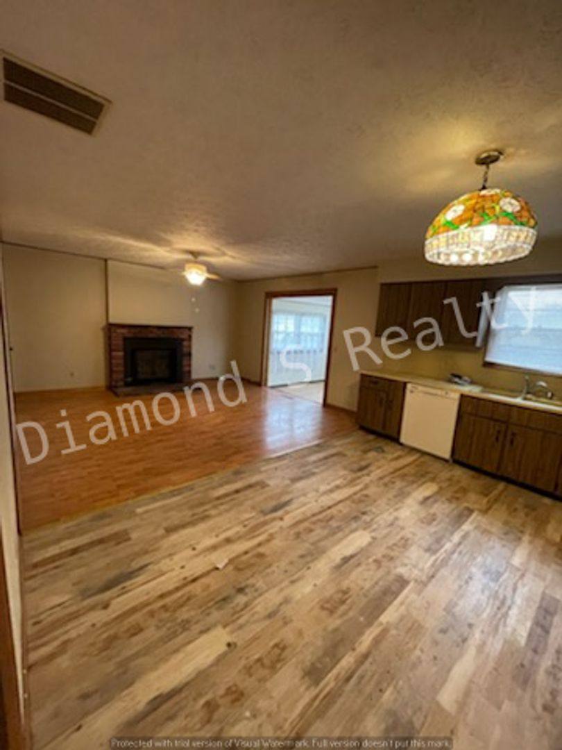 House for rent at 2264 E Nora St, Springfield, MO 65803