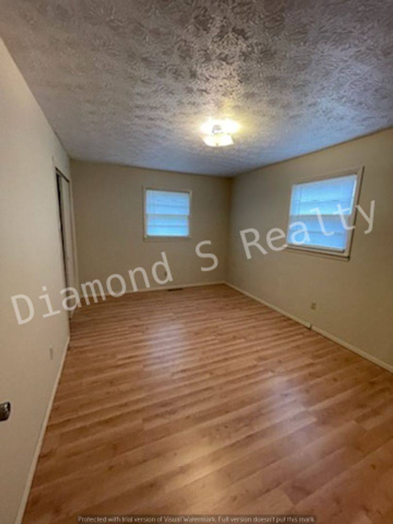 House for rent at 2264 E Nora St, Springfield, MO 65803