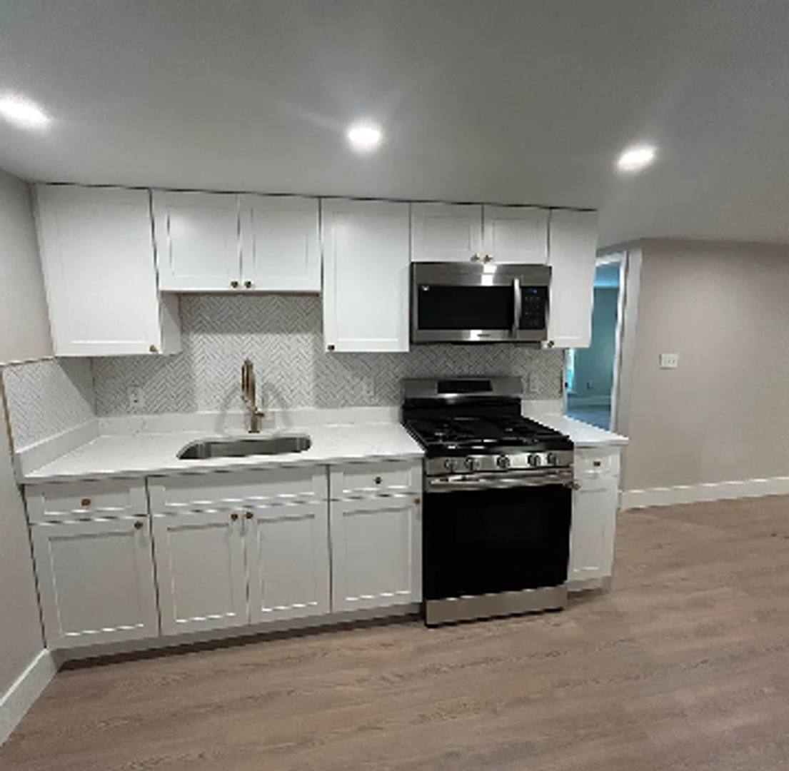 Apartment for rent at 2 Dupont Circle, Leominster, MA 01453