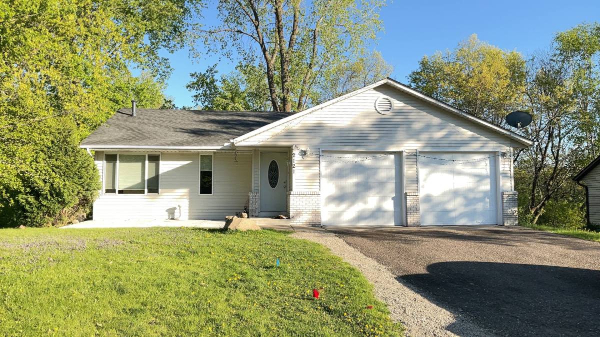 House for rent at 2121 Hallmark Ave N, Saint Paul, MN 55128