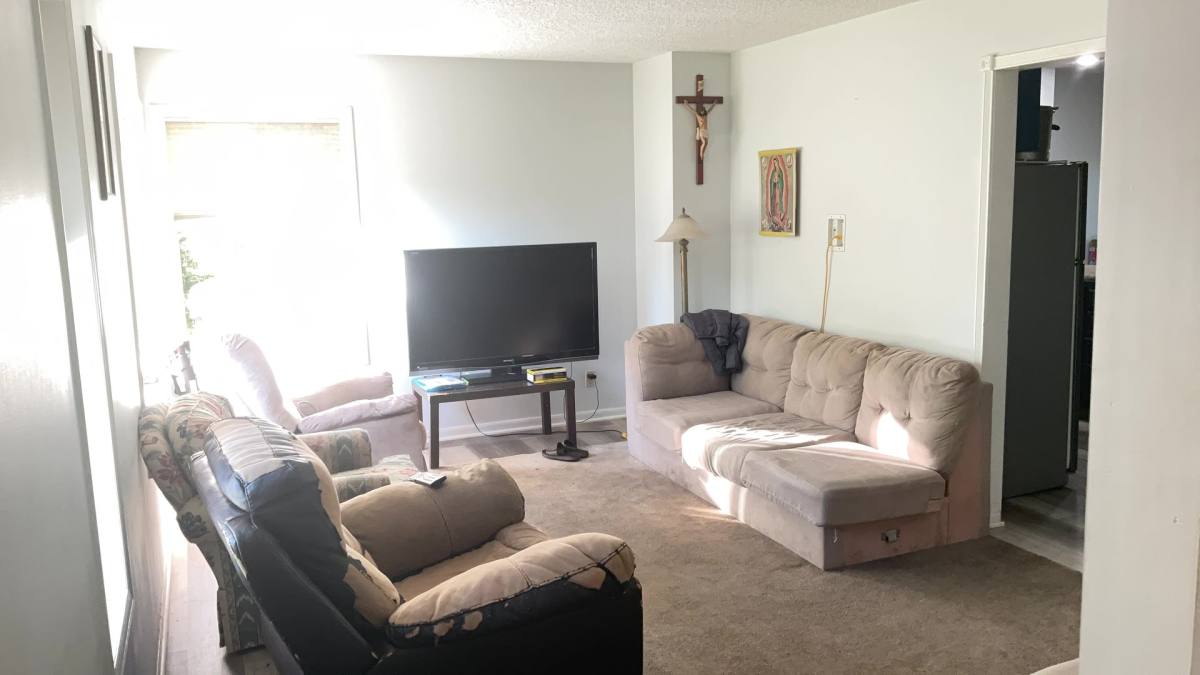 House for rent at 2121 Hallmark Ave N, Saint Paul, MN 55128