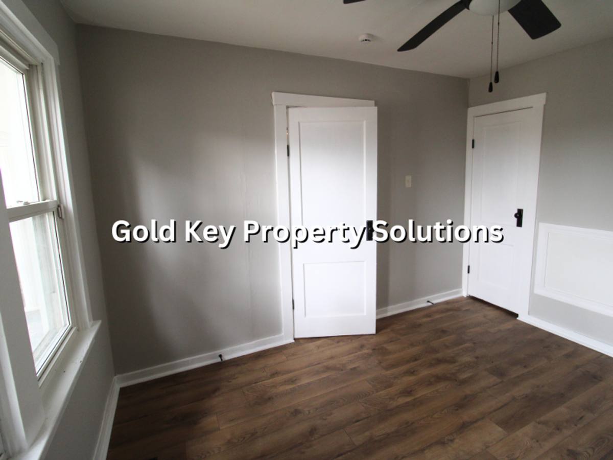 House for rent at 3318 E 14th St, Muncie, IN 47302