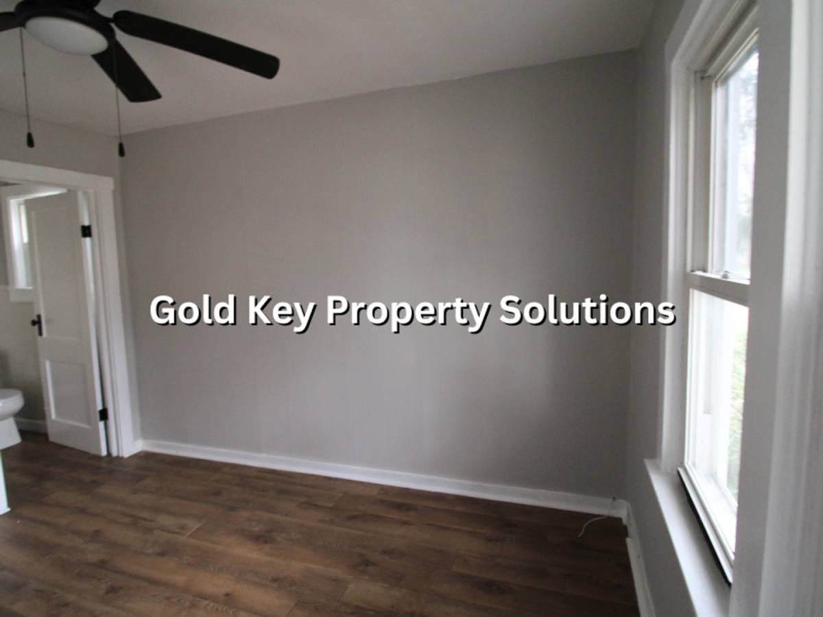 House for rent at 3318 E 14th St, Muncie, IN 47302