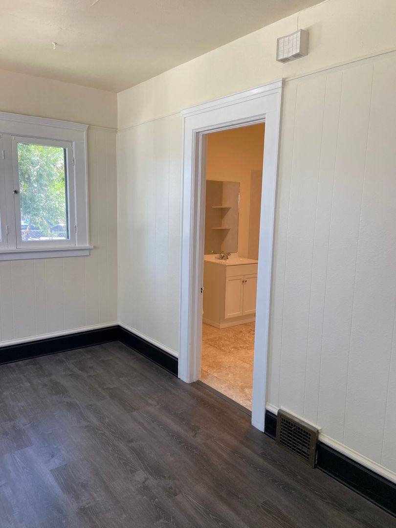 Apartment for rent at 1137 Washington St, Eugene, OR 97401