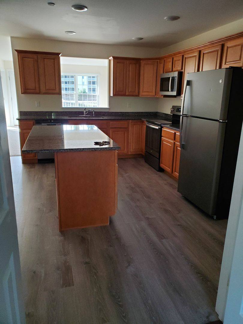 Apartment for rent at 1000 Mead Hill, Newmarket, NH 03857