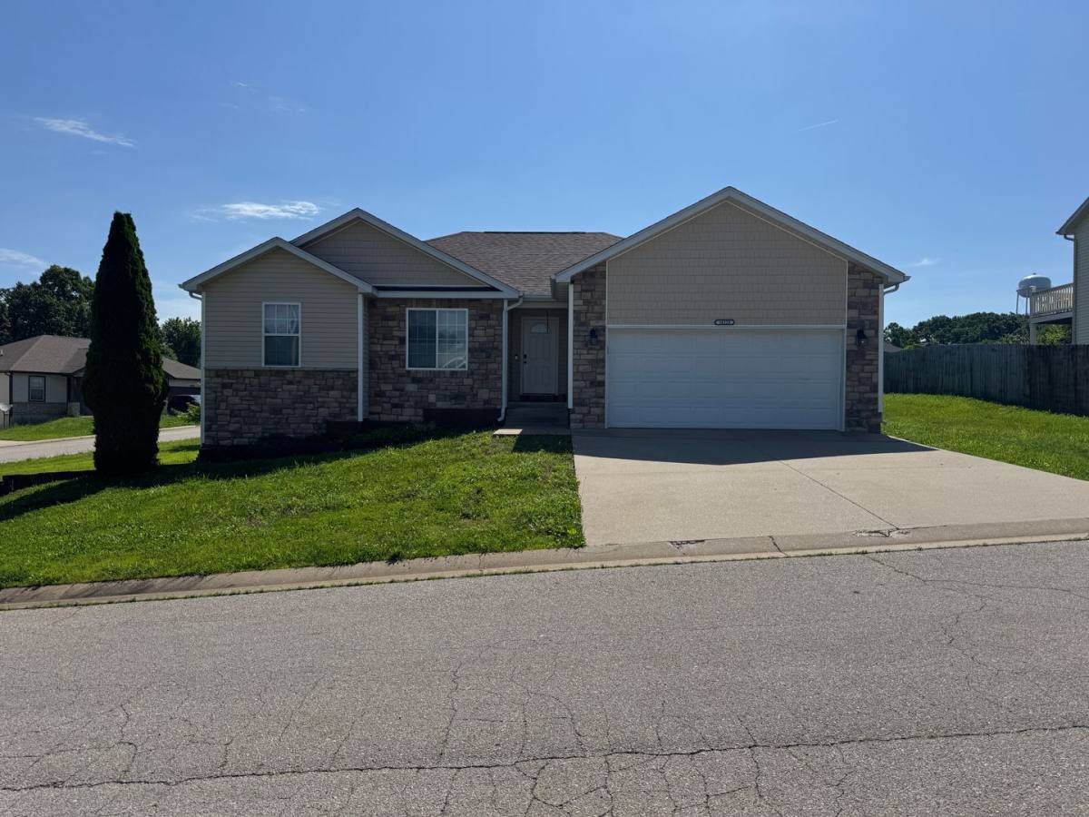 House for rent at 16223 Hershey, Saint Robert, MO 65584