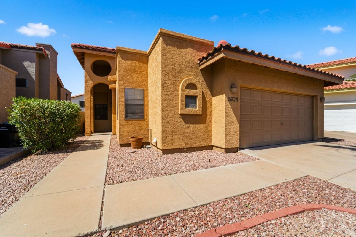 House for rent at 5924 E Aire Libre Lane, Scottsdale, AZ 85254