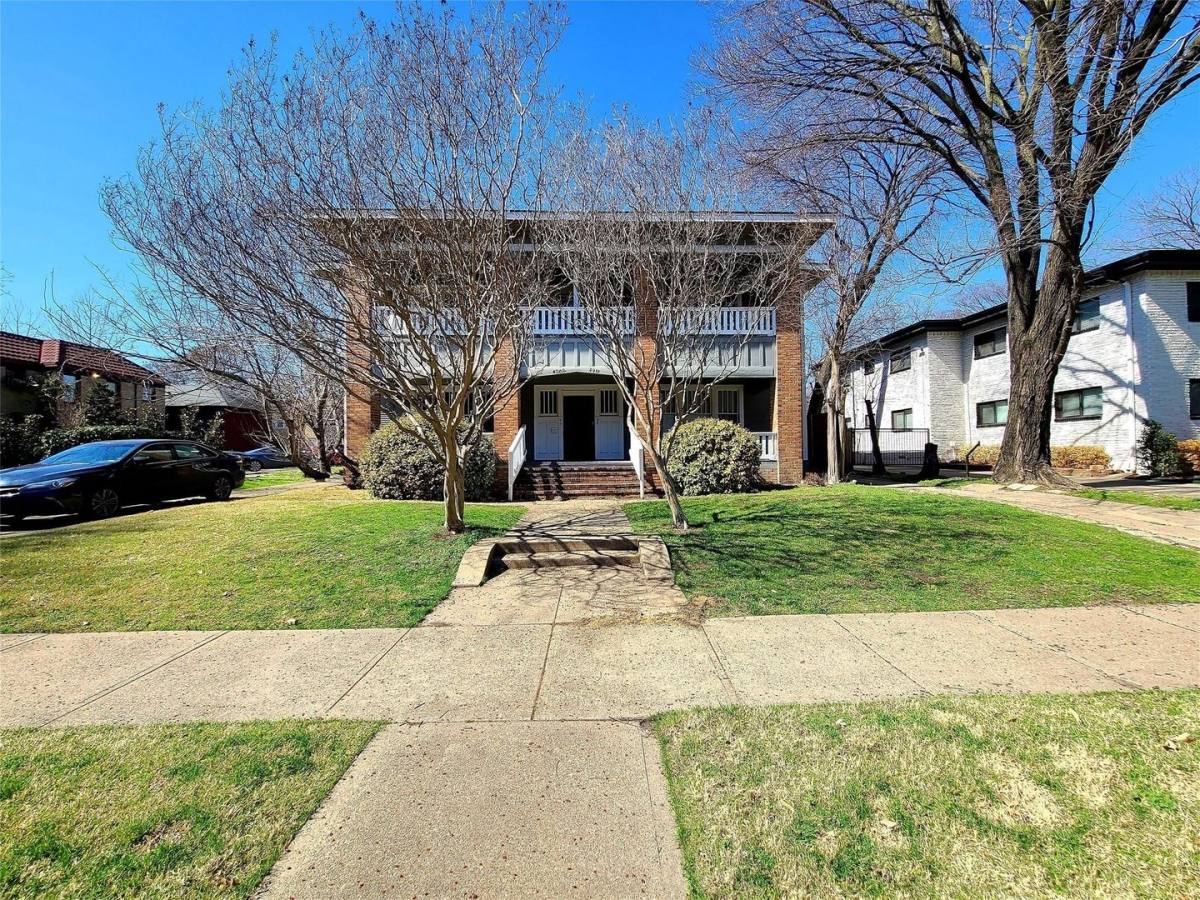 Apartment for rent at 4909 Worth St, Dallas, TX 75214