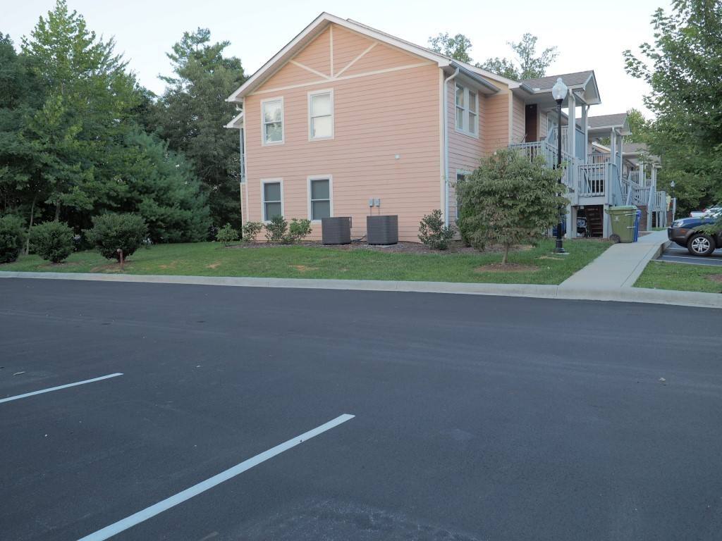 Apartment for rent at 45 Charleston Court, Hendersonville, NC 28792