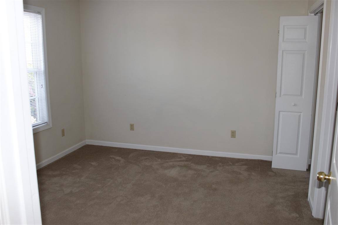 Apartment for rent at 45 Charleston Court, Hendersonville, NC 28792