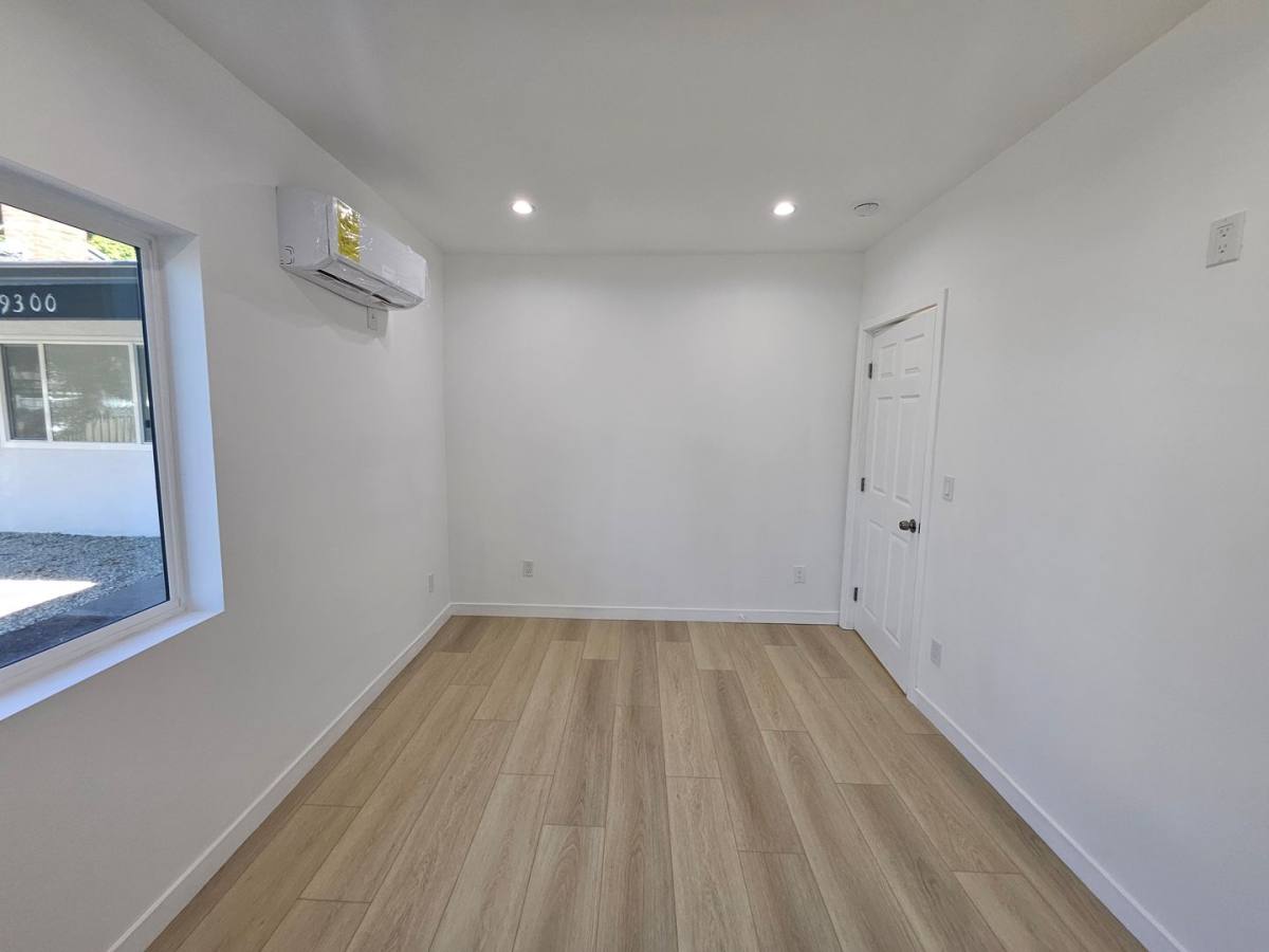 Apartment for rent at 9300 Tamarack Ave, Sun Valley, CA 91352