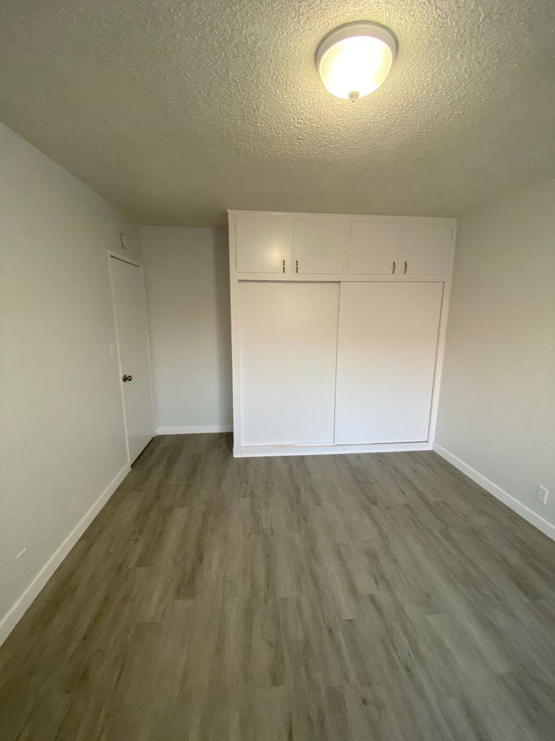 Apartment for rent at 13414 Doty Ave, Hawthorne, CA 90250
