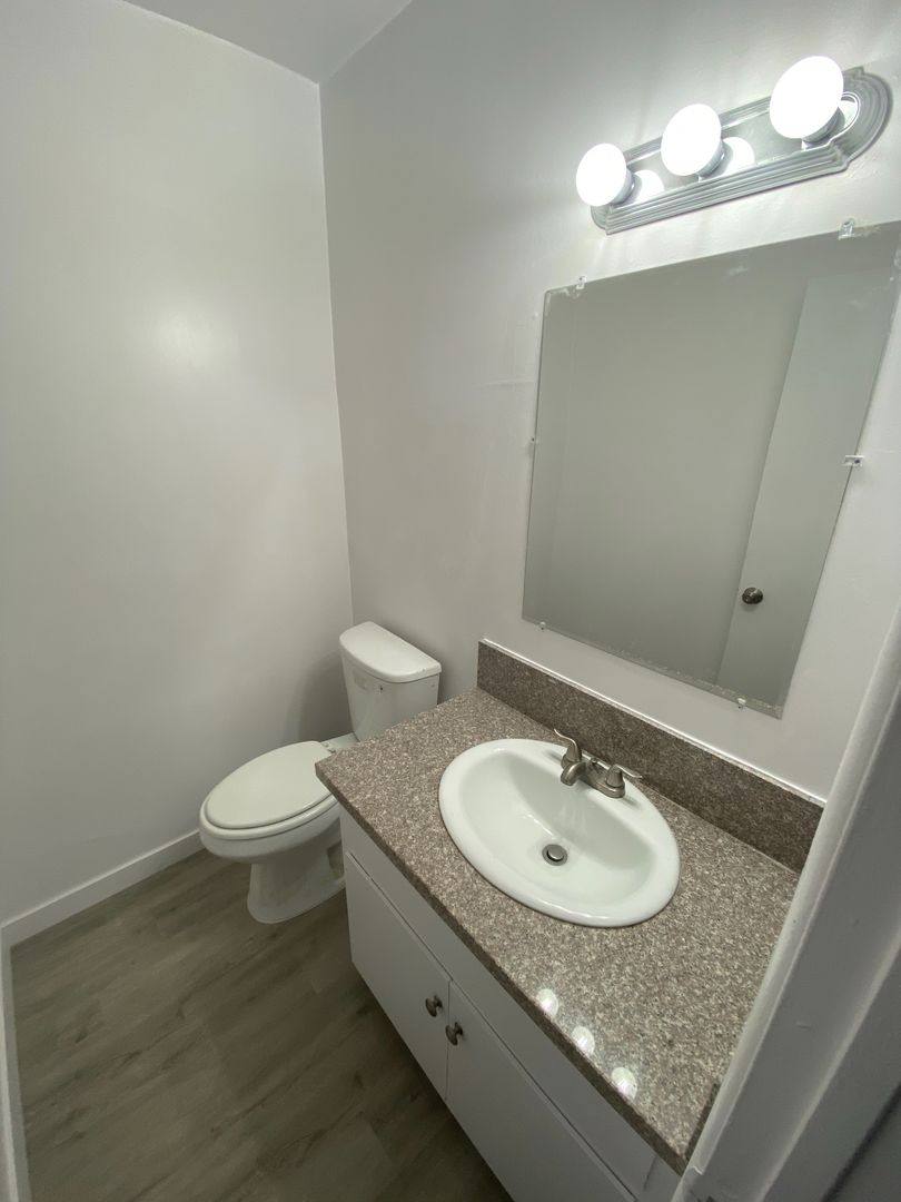 Apartment for rent at 13414 Doty Ave, Hawthorne, CA 90250