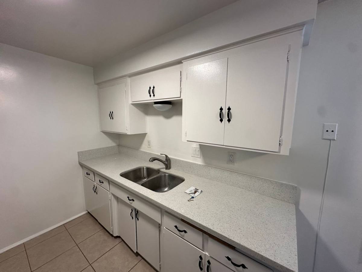Apartment for rent at 700 E Holly Ave, El Segundo, CA 90245