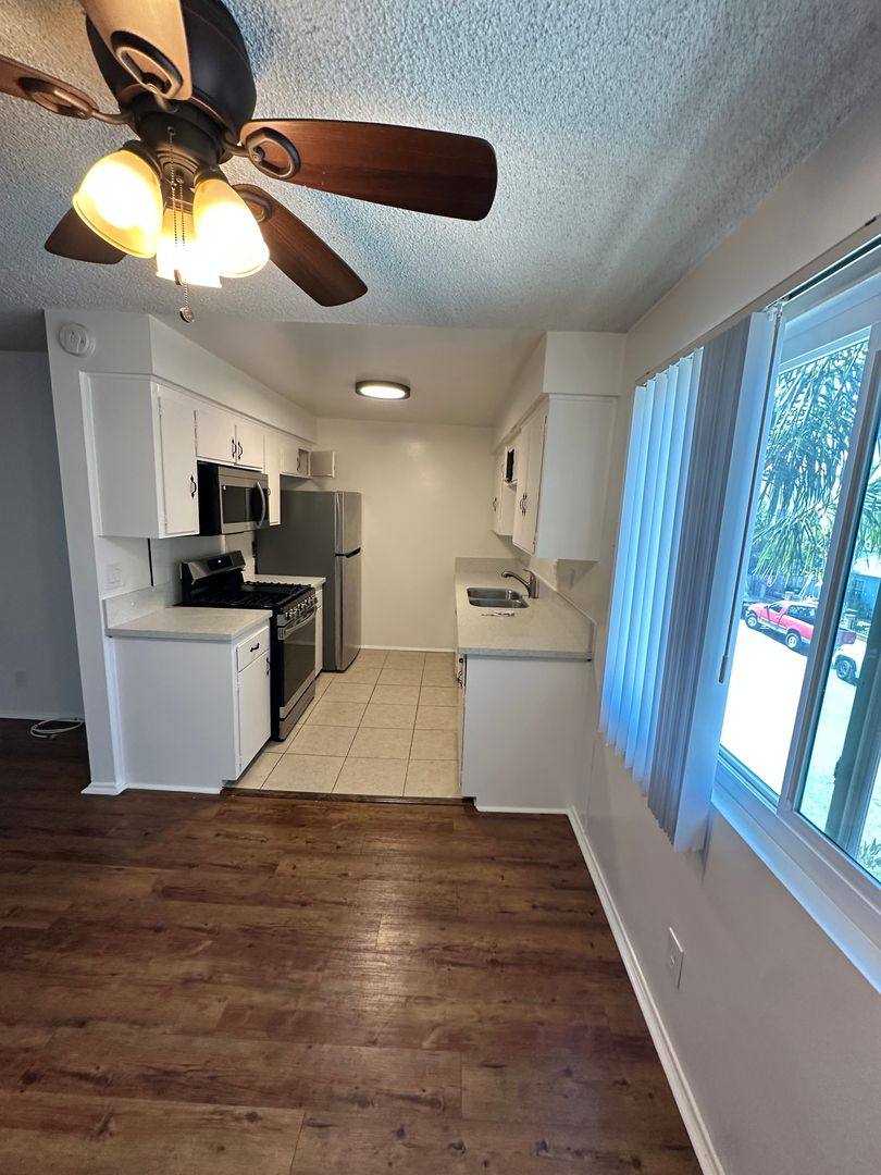 Apartment for rent at 700 E Holly Ave, El Segundo, CA 90245