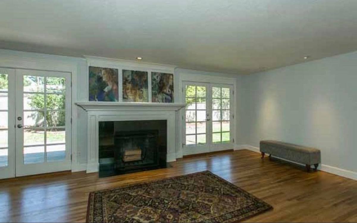 House for rent at 6053 Fernbrook St, Lake Oswego, OR 97035