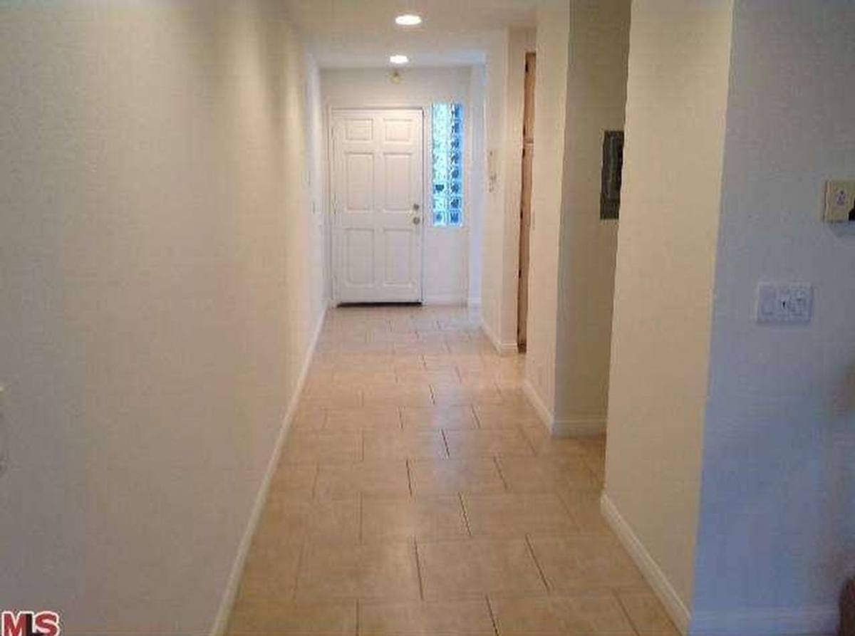 Townhouse for rent at 1436 20th St, Santa Monica, CA 90404