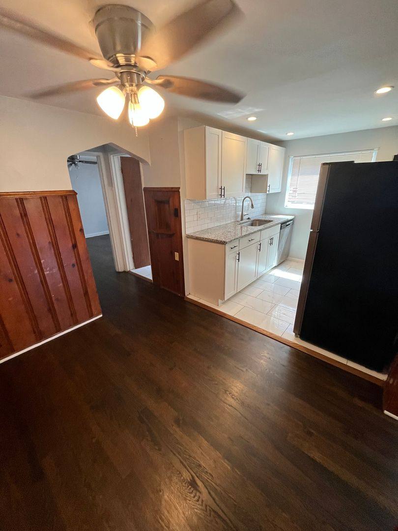 Apartment for rent at 4326 Oakwood Ave, Cincinnati, OH 45236