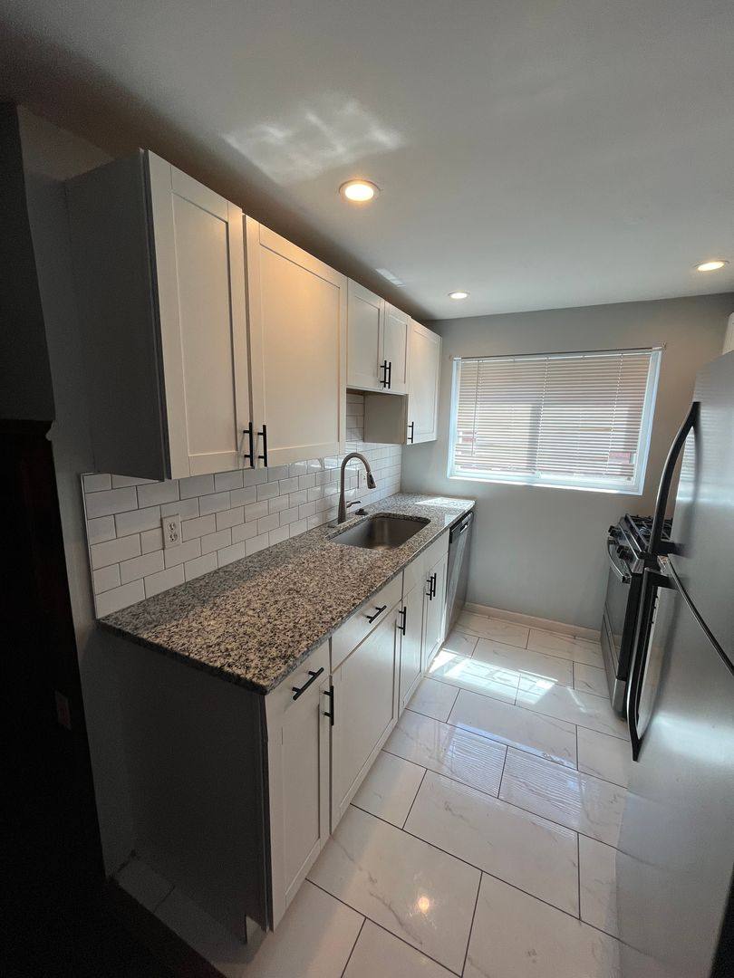 Apartment for rent at 4326 Oakwood Ave, Cincinnati, OH 45236