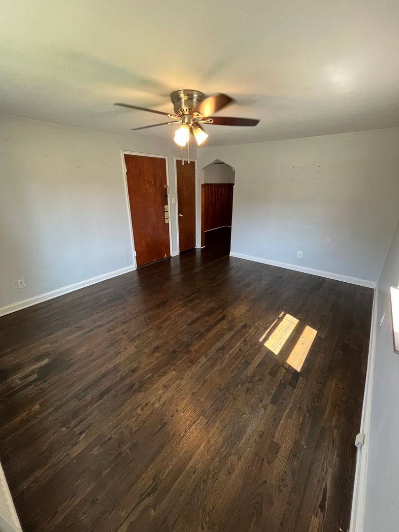 Apartment for rent at 4326 Oakwood Ave, Cincinnati, OH 45236