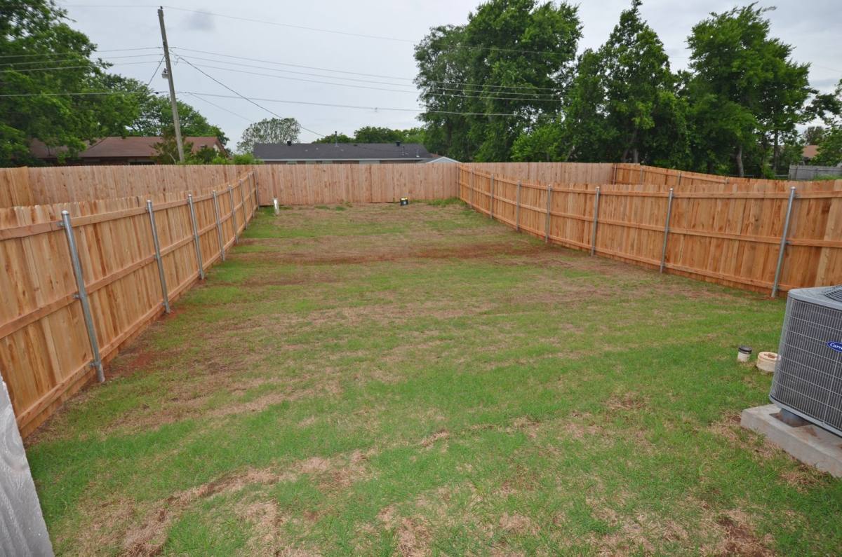Townhouse for rent at 11227 Howard Dr, Oklahoma City, OK 73114