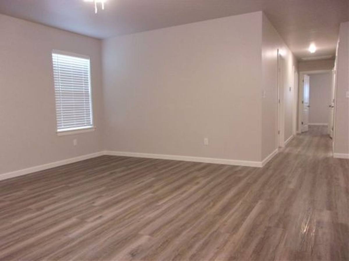 Townhouse for rent at 11227 Howard Dr, Oklahoma City, OK 73114