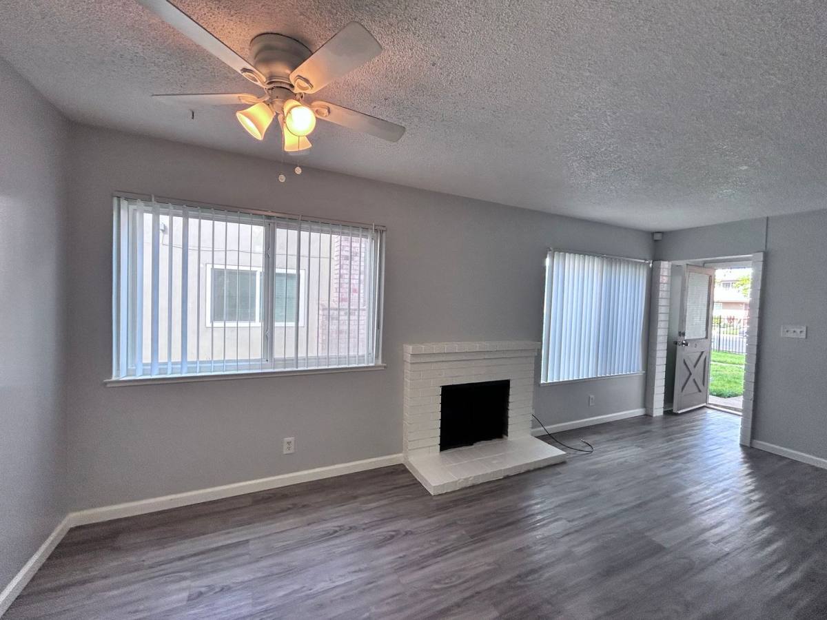 Apartment for rent at 2915 Norcade Circle, Sacramento, CA 95826
