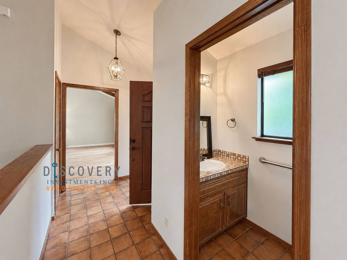House for rent at 1188 Glencourt Dr, Oakland, CA 94611