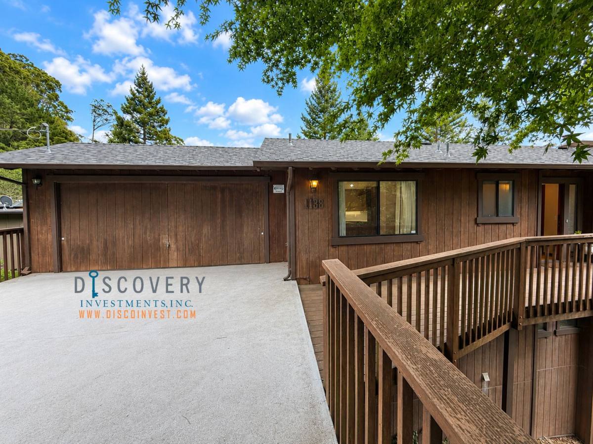 House for rent at 1188 Glencourt Dr, Oakland, CA 94611