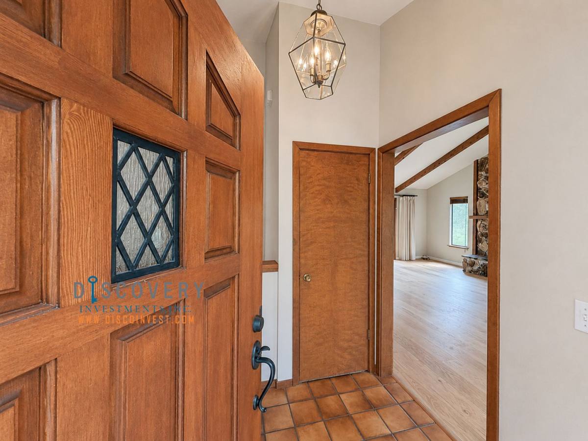 House for rent at 1188 Glencourt Dr, Oakland, CA 94611