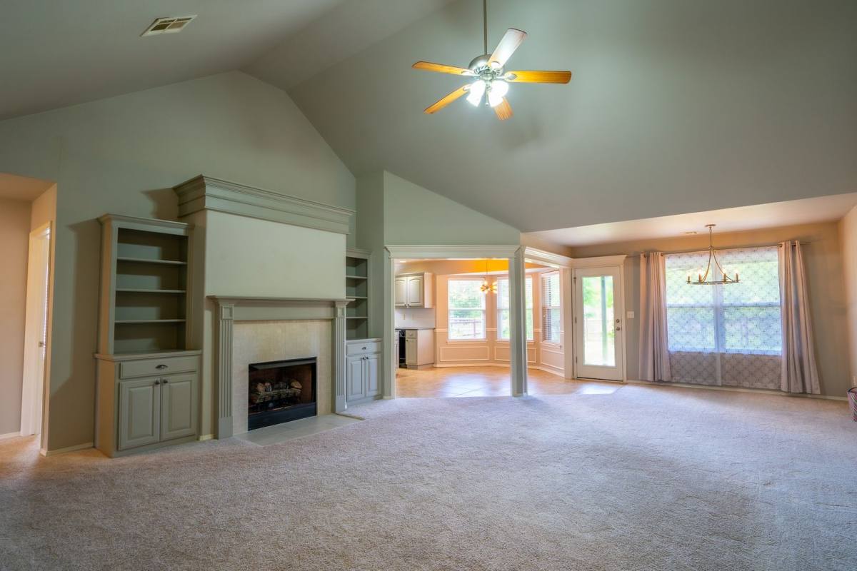 House for rent at 9709 E 111th St N, Owasso, OK 74055
