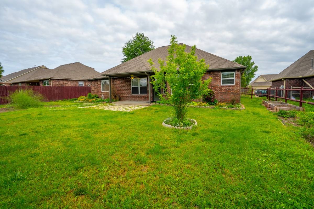 House for rent at 9709 E 111th St N, Owasso, OK 74055
