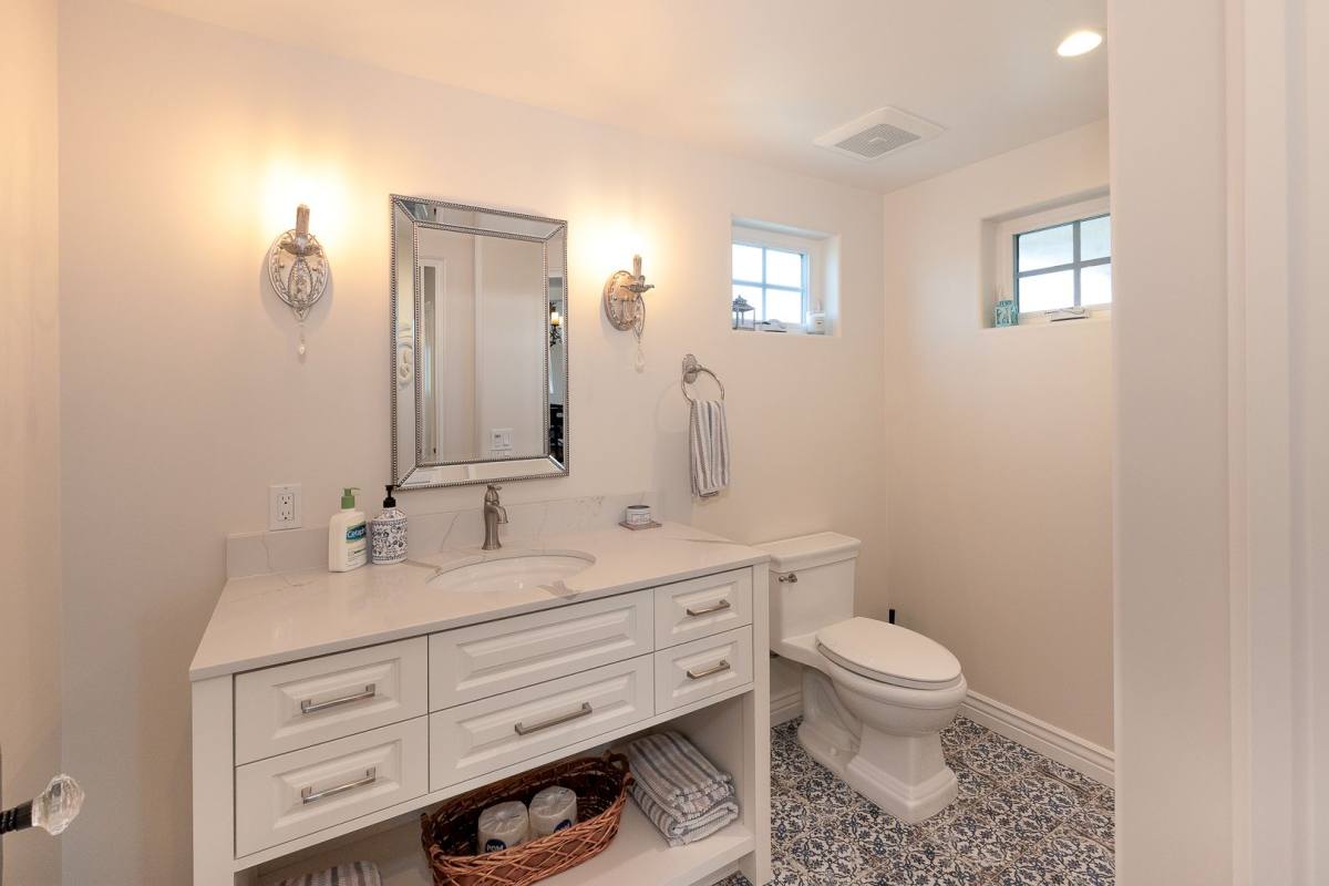 Apartment for rent at 2129 Piru Ave, Oxnard, CA 93035