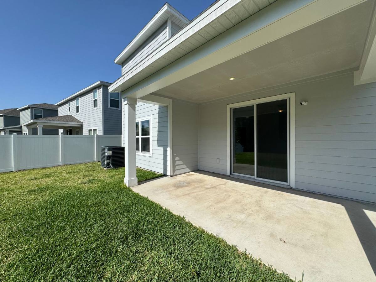 House for rent at 1530 Tan Tara Trail, Jacksonville, FL 32221