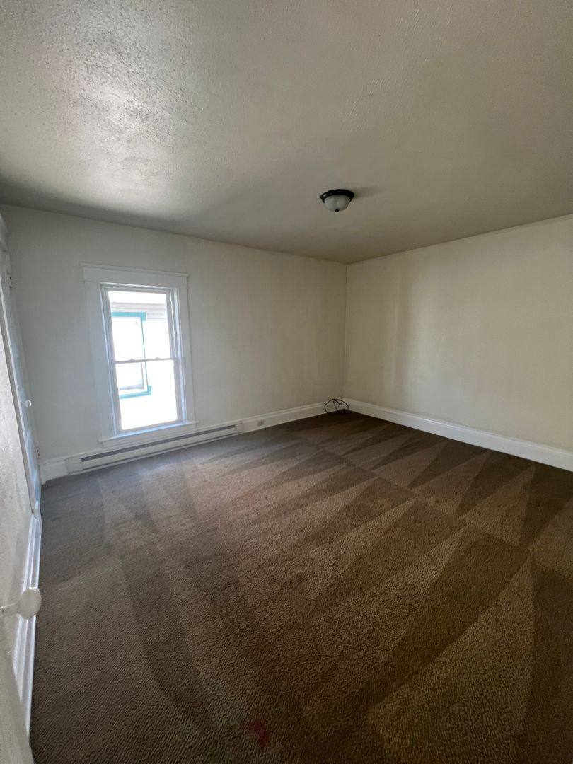 Apartment for rent at 721 Poplar, Erie, PA 16502