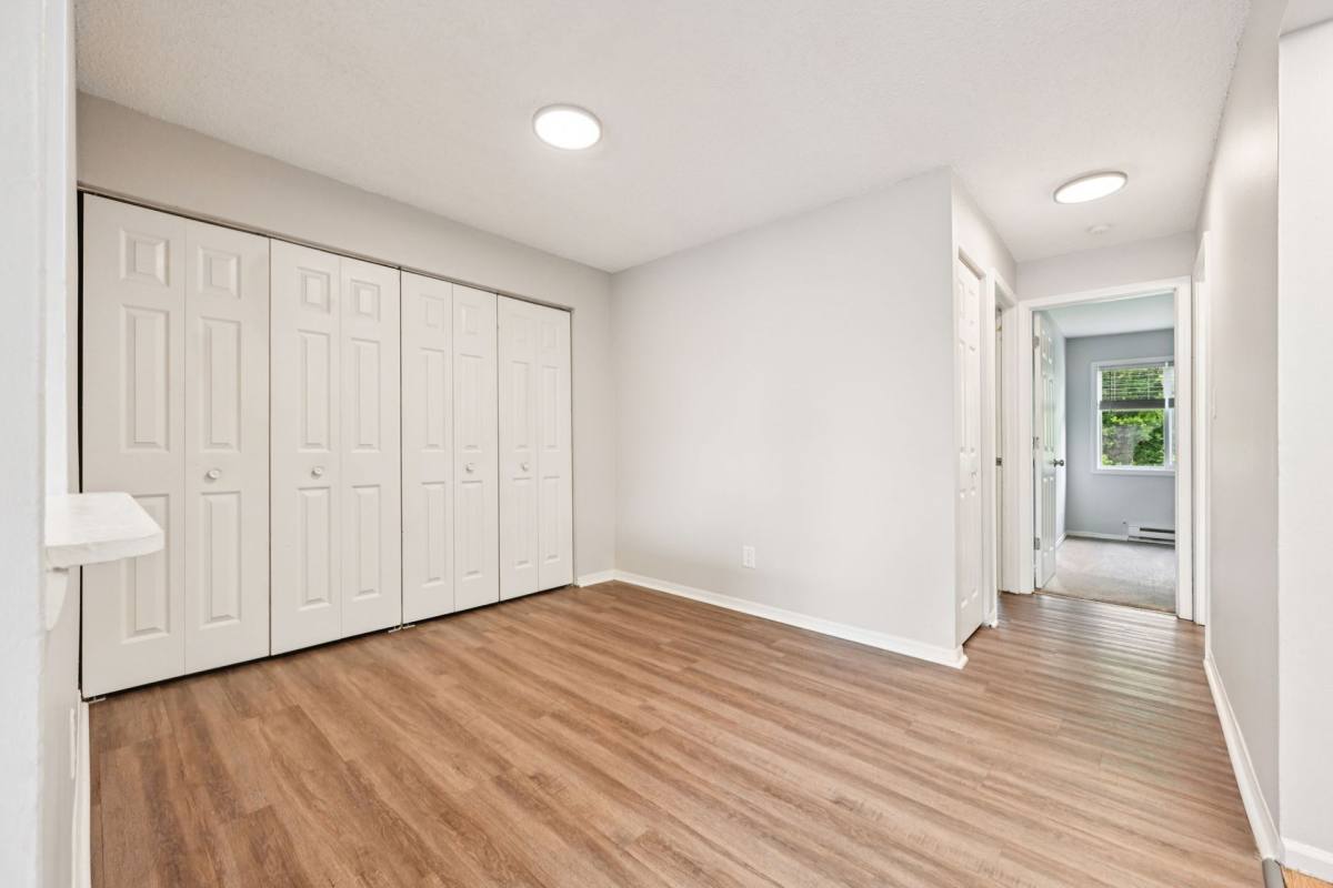 Apartment for rent at 800-834 Victoria Dr, Montgomery, IL 60538
