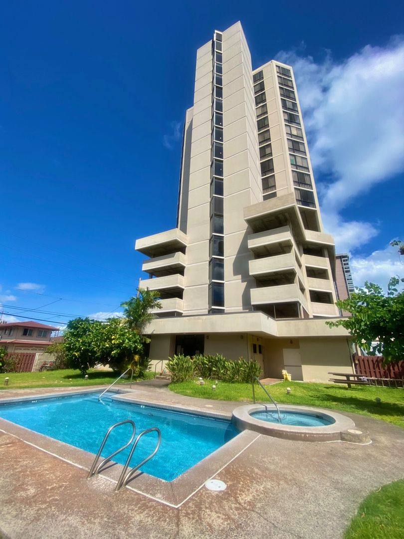 Apartment for rent at 747 Wiliwili St #804, Honolulu, HI 96826