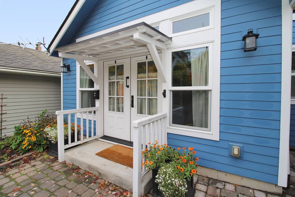 Townhouse for rent at 816 NE Imperial Ave, Portland, OR 97232