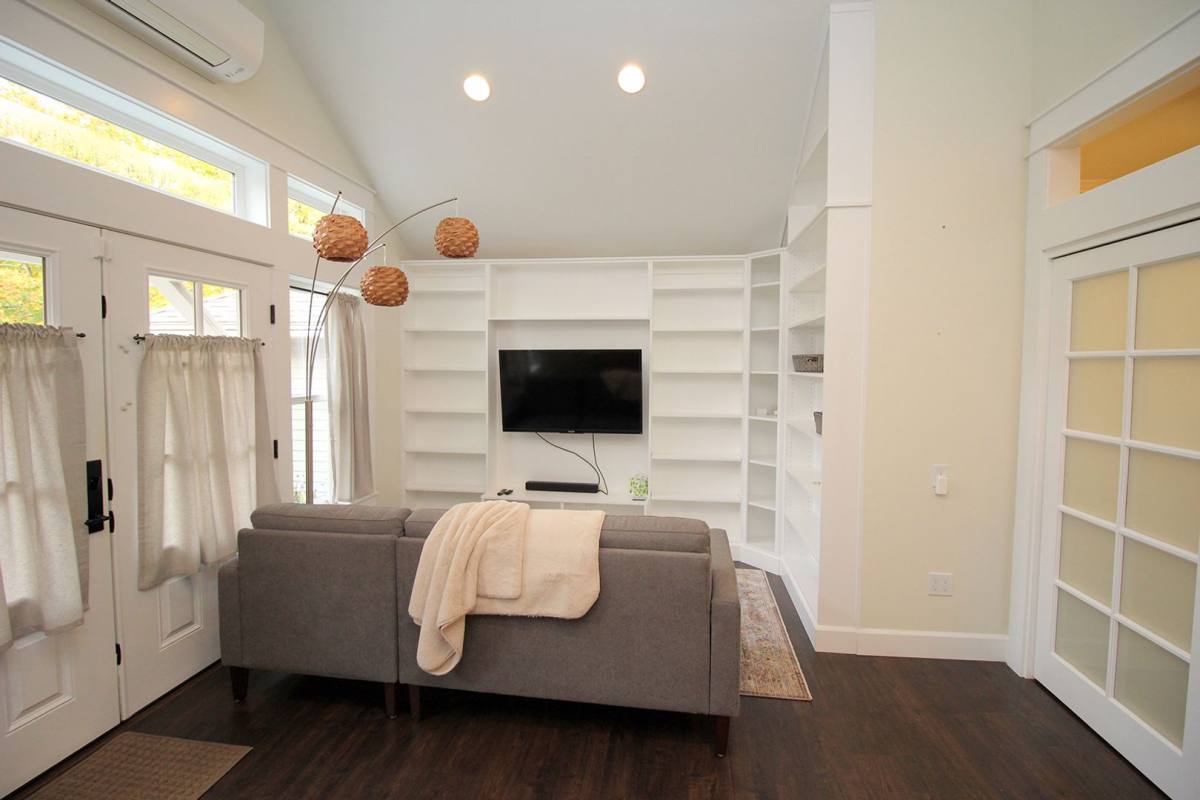 Townhouse for rent at 816 NE Imperial Ave, Portland, OR 97232