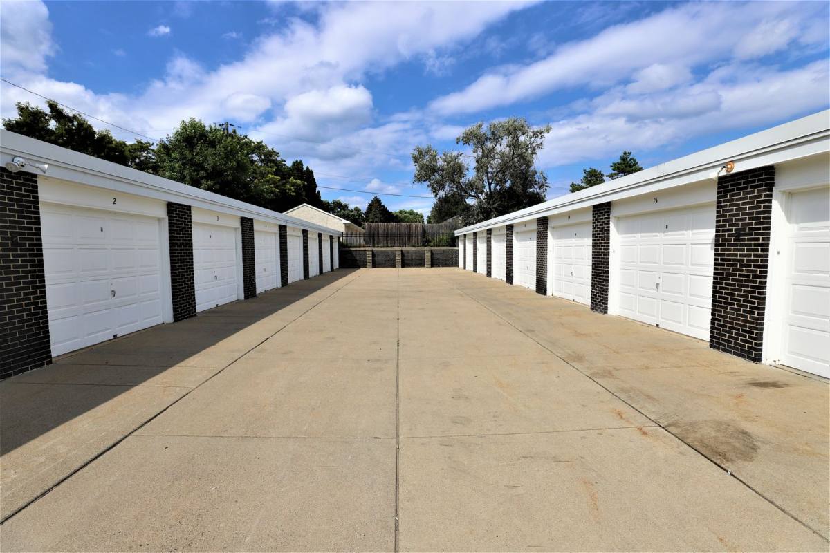 Apartment for rent at 4000 Hazelton Rd, Minneapolis, MN 55435