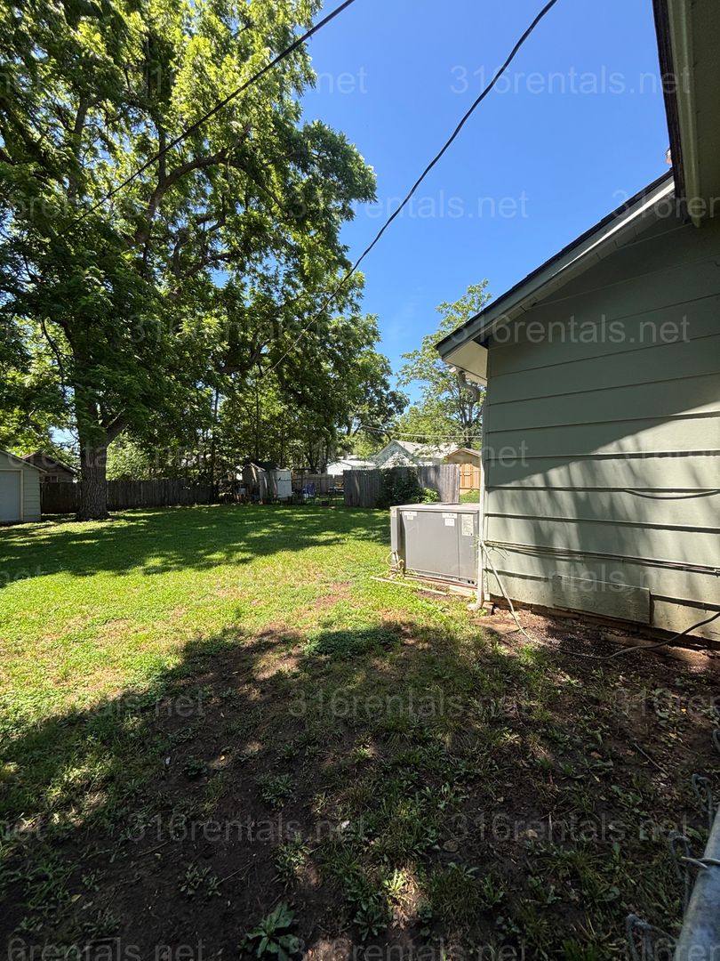 House for rent at 919 W Carr, El Dorado, KS 67042
