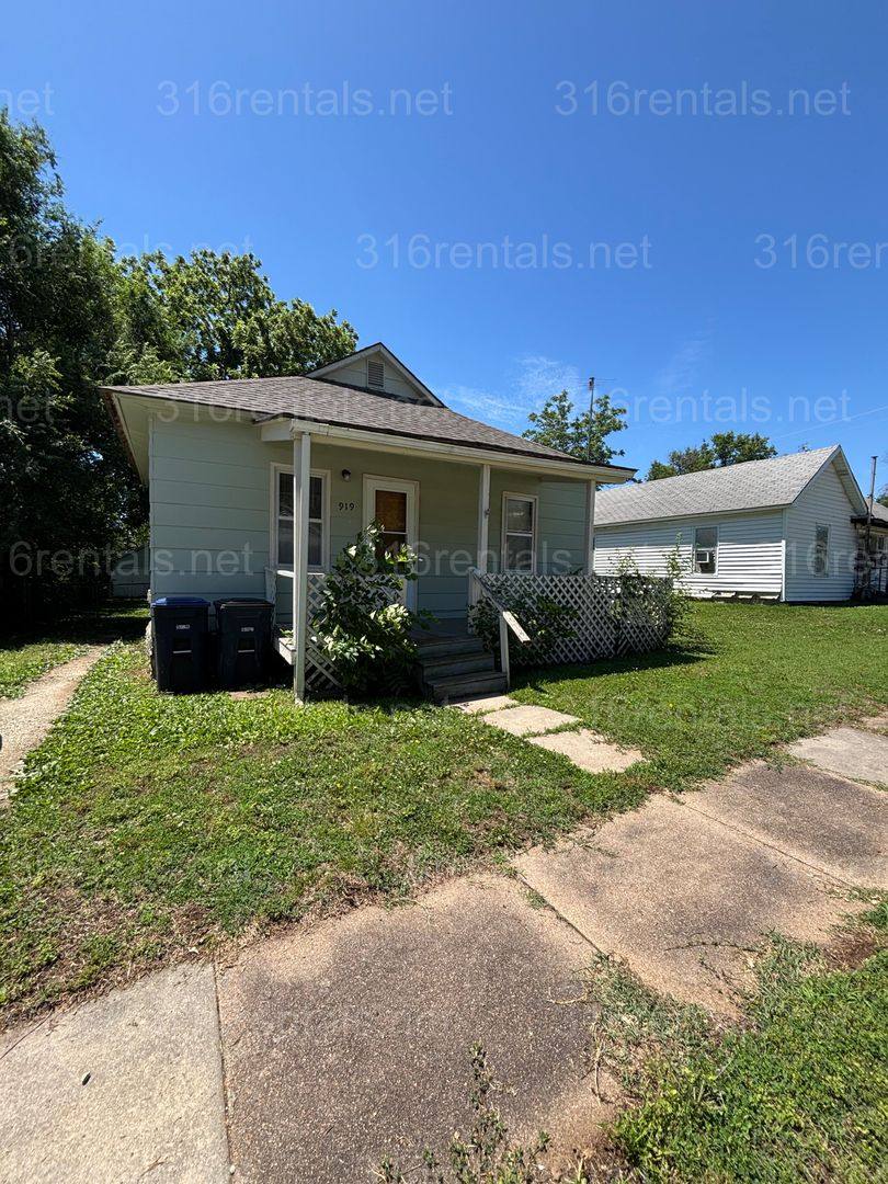 House for rent at 919 W Carr, El Dorado, KS 67042