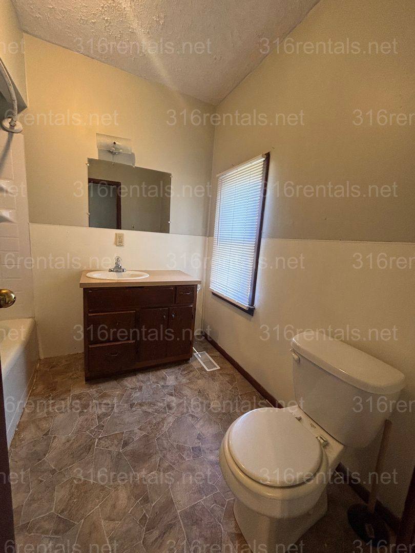 House for rent at 919 W Carr, El Dorado, KS 67042